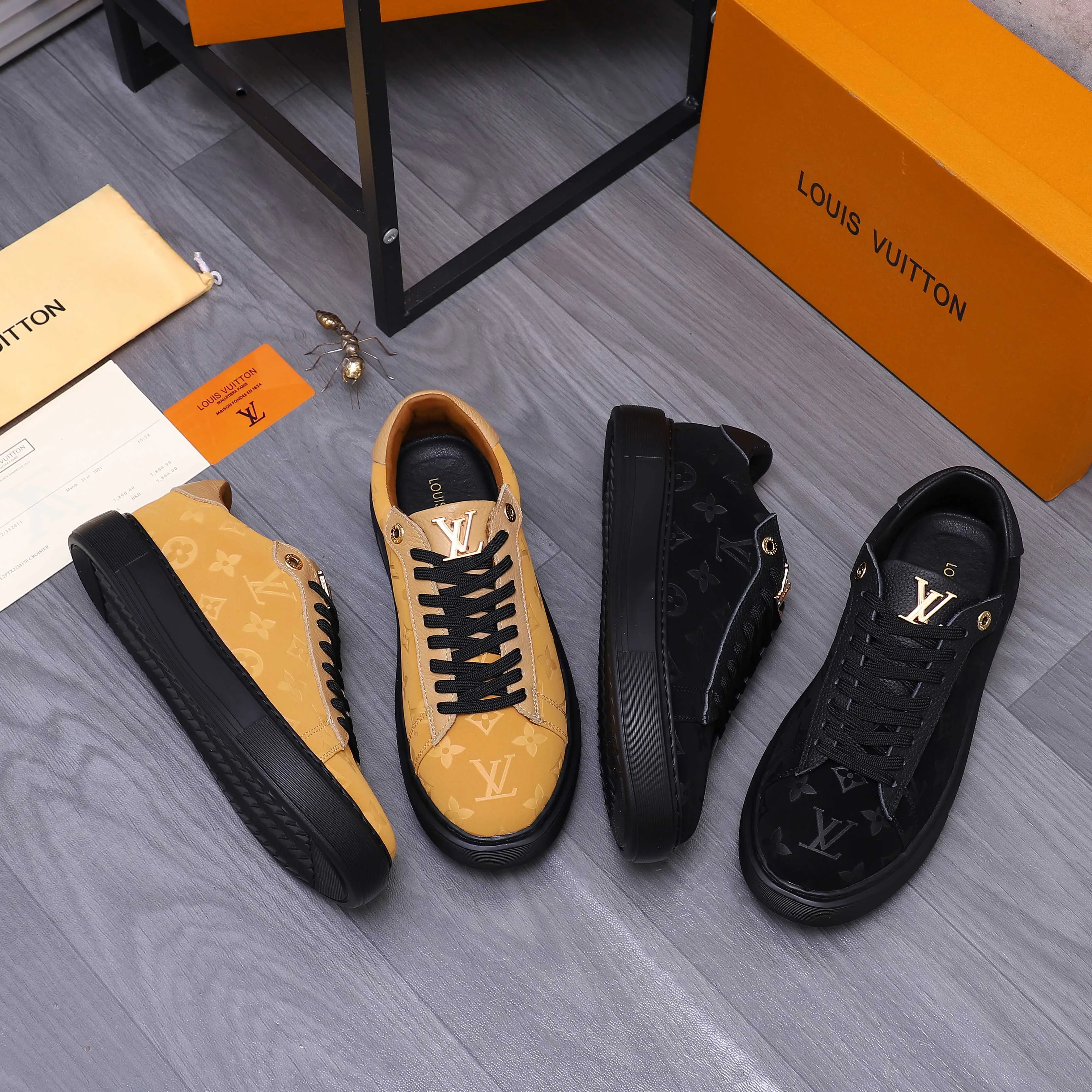Men's shoes 💰442 Product trademark: LV [Louis Vuitton] Casual shoes True size. Size: 38-44 Product materials: Selected embossed frosted cowhide upper, sheepskin lining, cowhide insole, rubber outsole